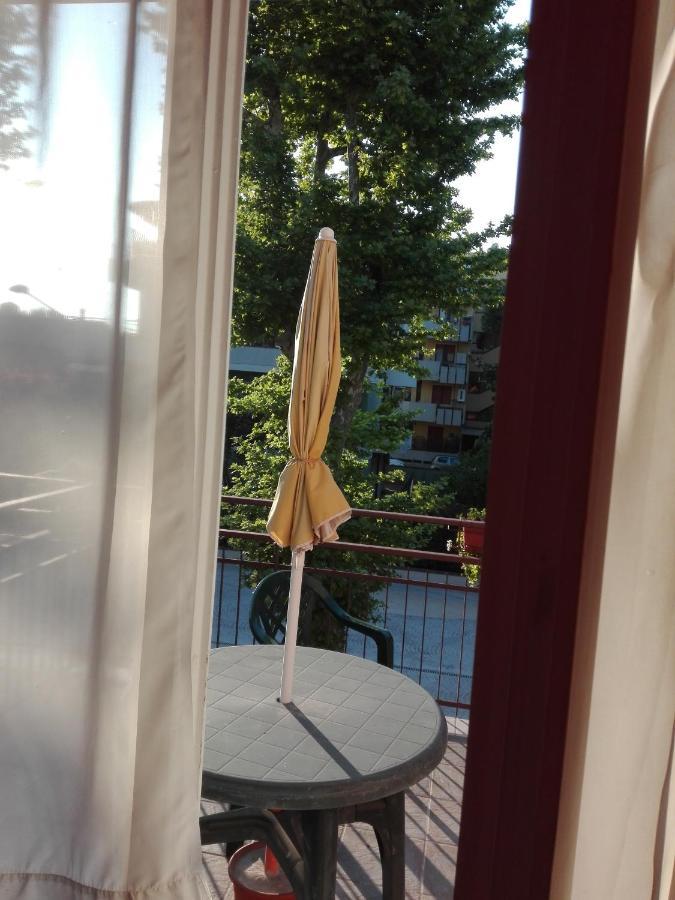 רימיני Hotel Villa Lorena מראה חיצוני תמונה