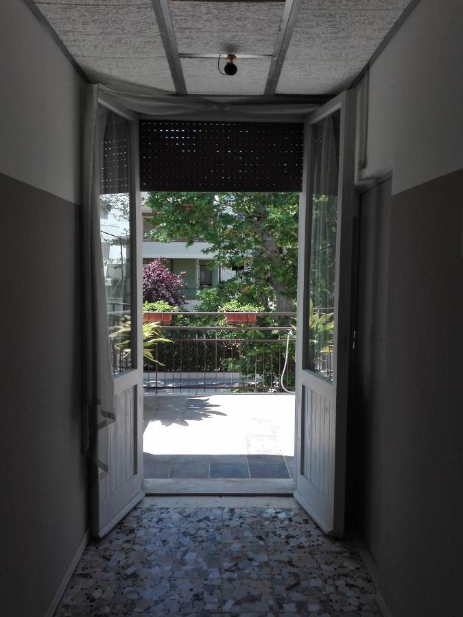 רימיני Hotel Villa Lorena מראה חיצוני תמונה